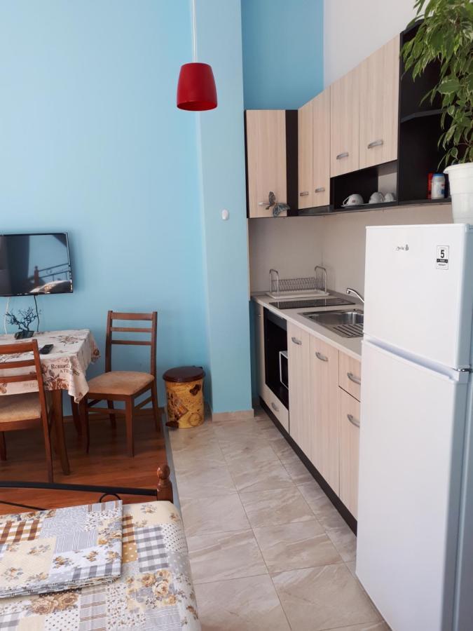 Flowers Studio Pomorie Luaran gambar